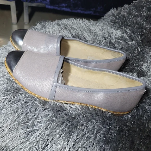 Flats - Picture 3 of 5